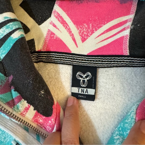 TNA Pink and Teal Graphic Hoodie

#1221 - Picture 7 of 11